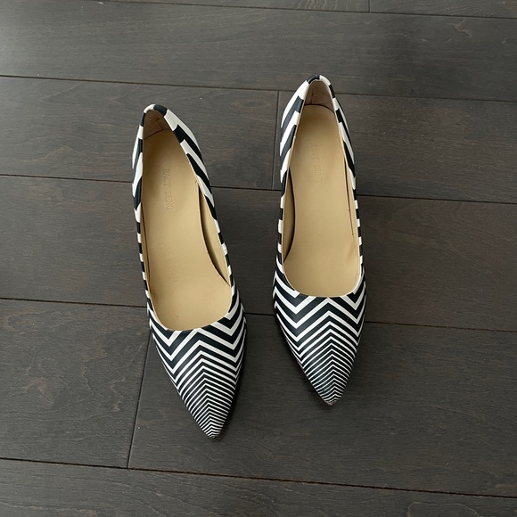 Zebra print heels (like new) - Picture 3 of 4